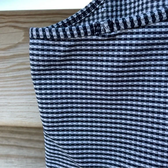 Lululemon navy blue & white gingham racer back tank top EUC Women 12 - Picture 7 of 8